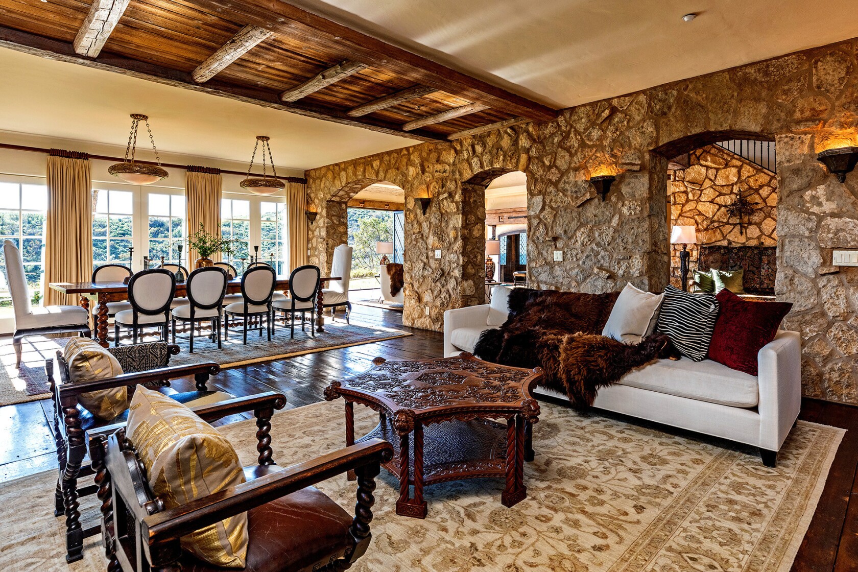 Hot Property Mel Gibson Posts Celeb Pedigreed Malibu Estate For