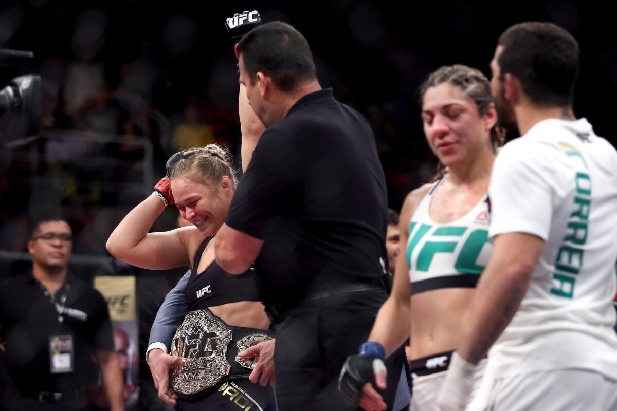Ronda Rousey defeated Bethe Correia in their bantamweight title fight Saturday at UFC 190 in Rio de Janeiro, Brazil.