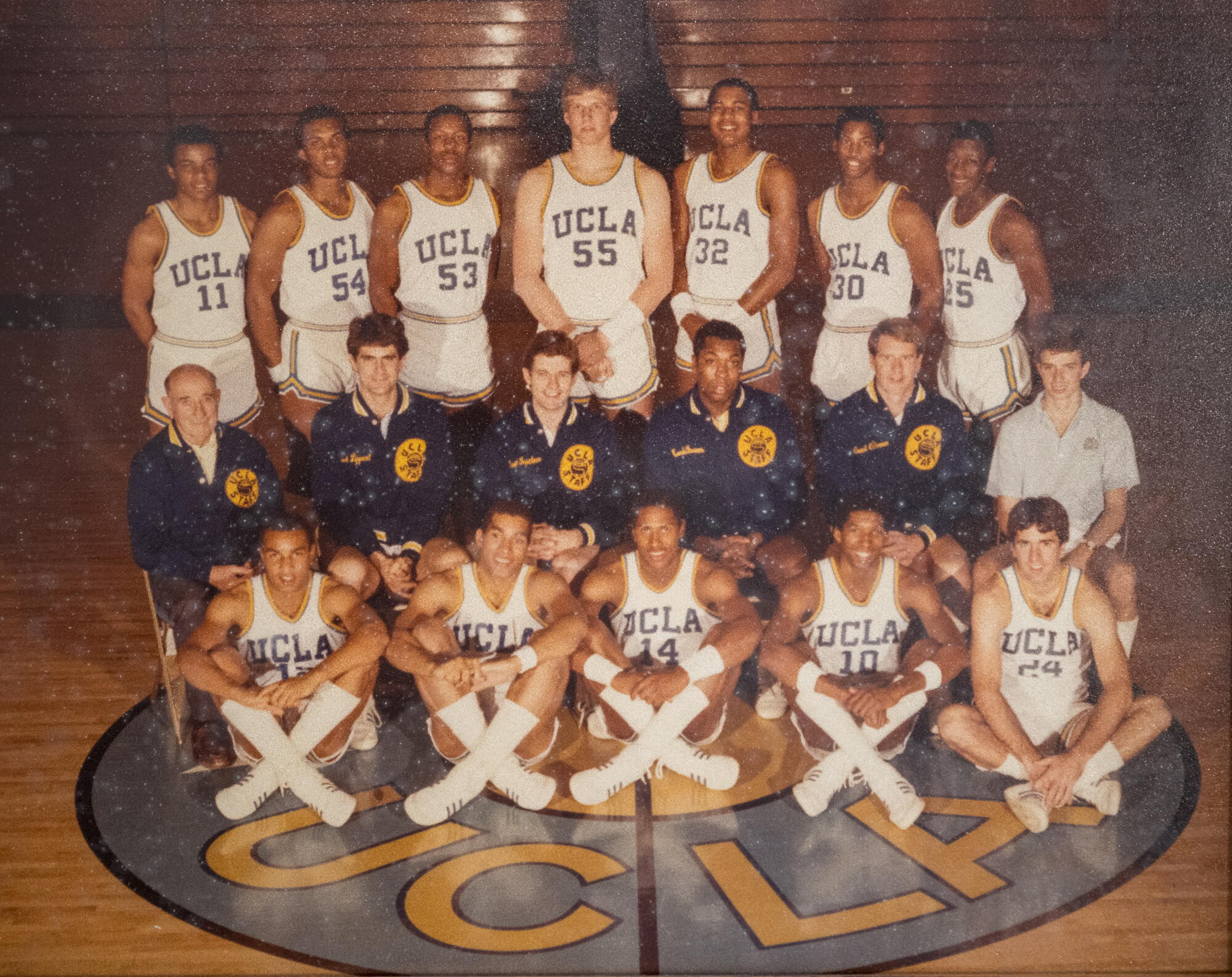 Rod Basketball Faith helps UCLA star Rod Foster cope with degenerative disease - Los ...
