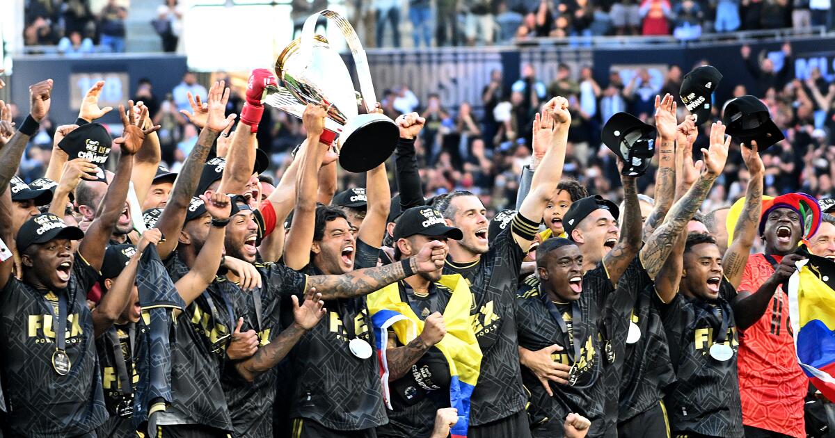 LAFC defeats Philadelphia on penalty kicks for MLS Cup title - Los Angeles  Times