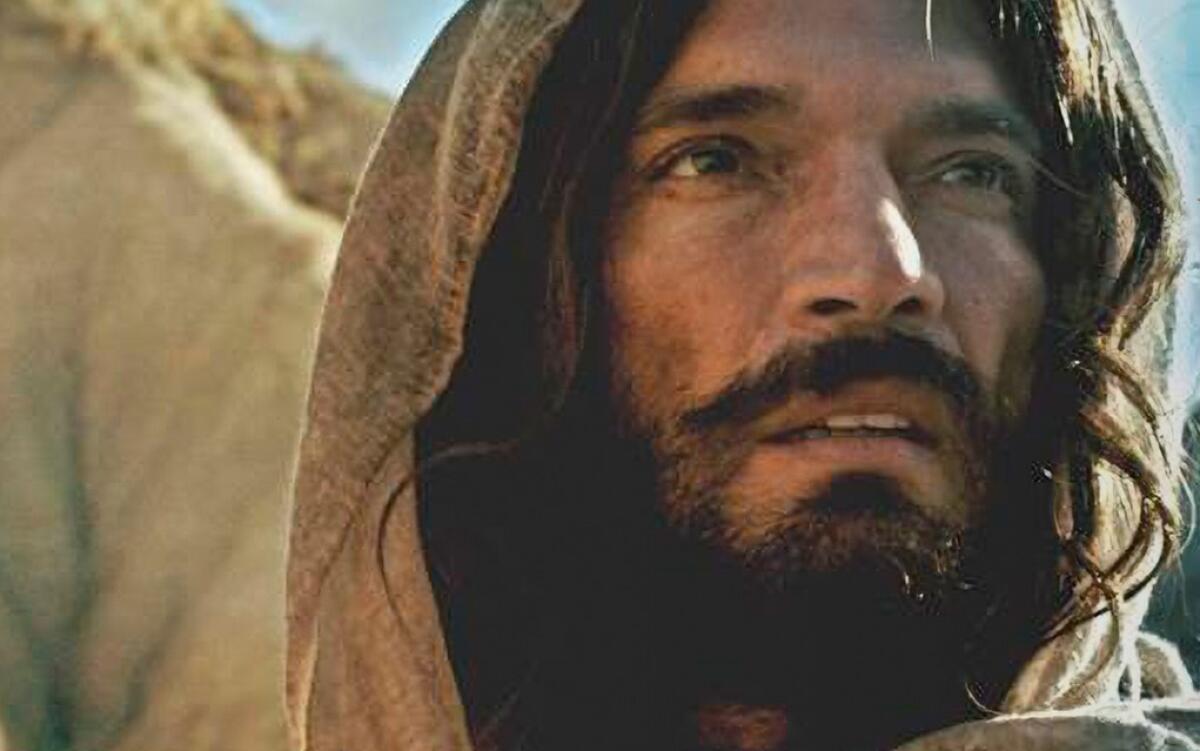 Julián Gil en su interpretación de Cristo en la producción "Jesús de Nazaret"