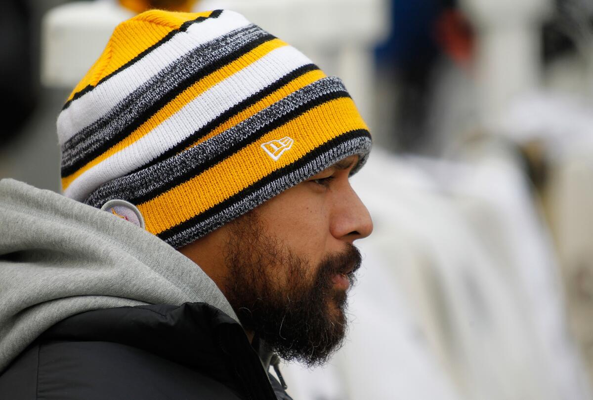 Steelers safety Troy Polamalu will start against the Ravens on Saturday in the AFC wild-card game after missing two games with a knee injury.
