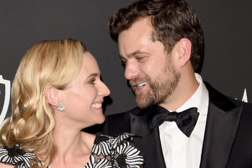 Actors Diane Kruger and Joshua Jackson have ended their 10-year relationship.