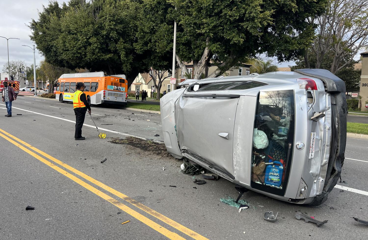 Image for display with article titled At Least 14 Hurt as MTA Bus Is Part of Four-Vehicle 'Rollover Collision' in South L.A.