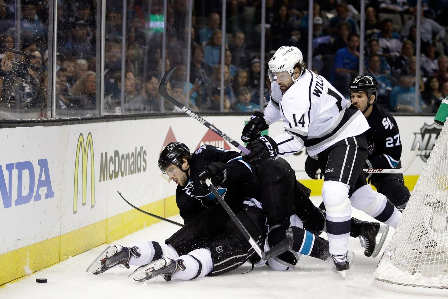 Sharks lose to Kings 3-2 in finale