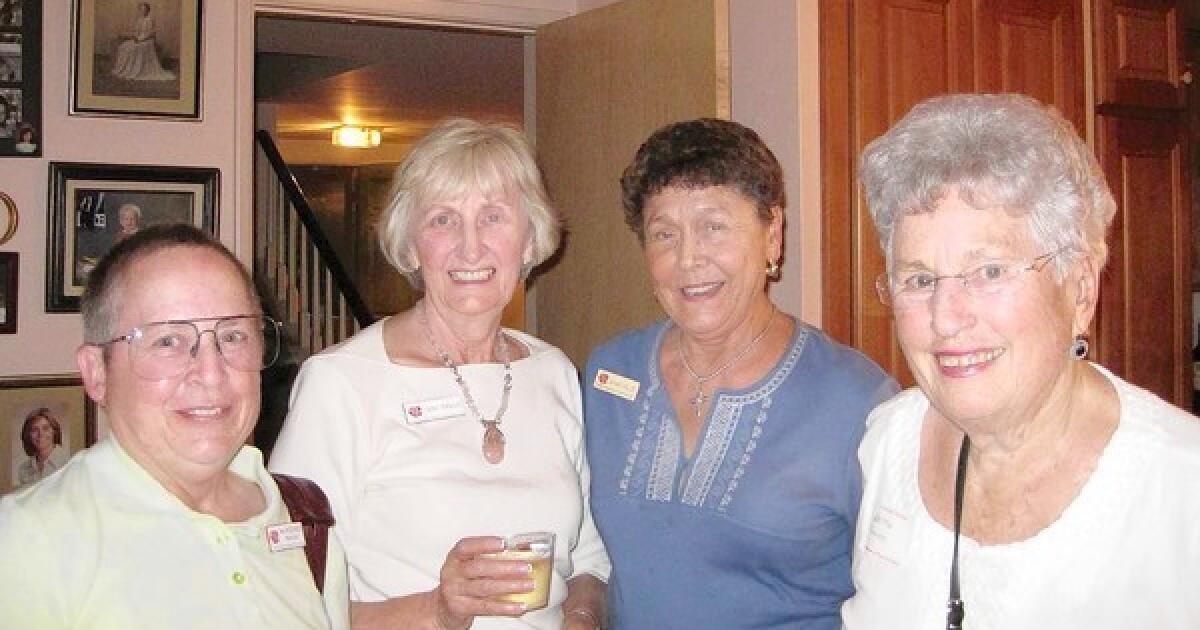 Float group holds 'Happy Hour'