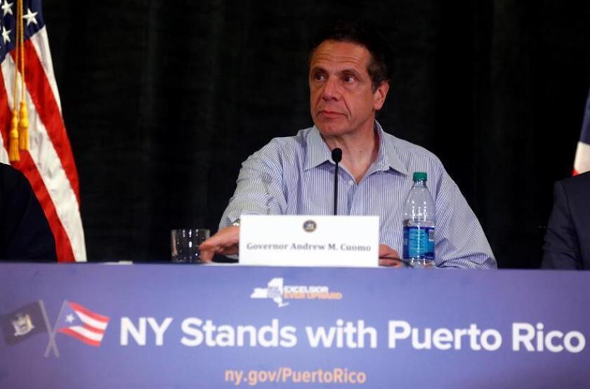 El Gobernador de Nueva York Andrew Cuomo presenta la iniciativa "NY Stands with Puerto Rico" (Nueva York apoya a Puerto Rico) durante una mesa redonda en San Juan (Puerto Rico), el domingo 29 de abril de 2018. EFE/Archivo