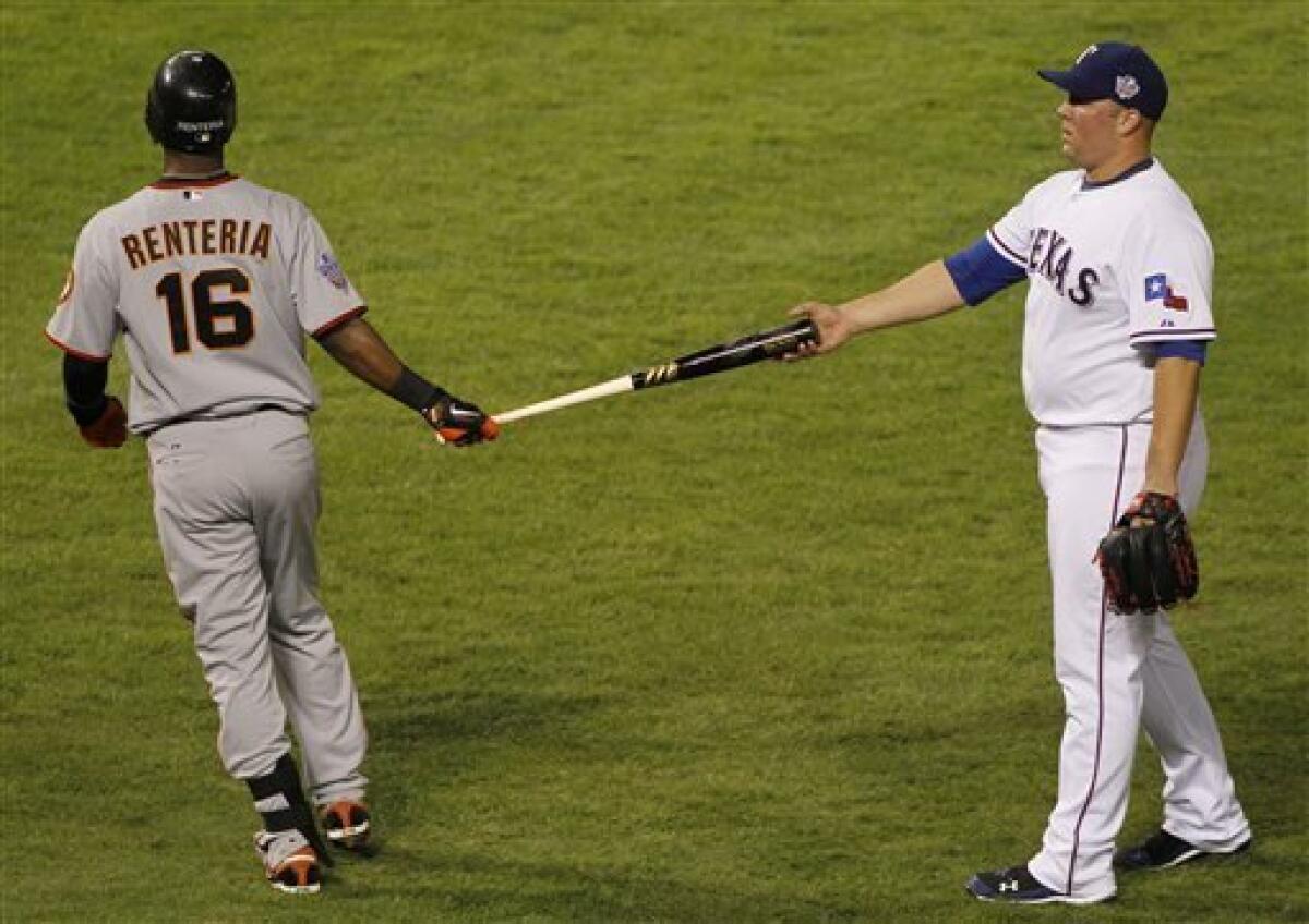 Tim Lincecum and Edgar Renteria lead Giants over Texas Rangers for