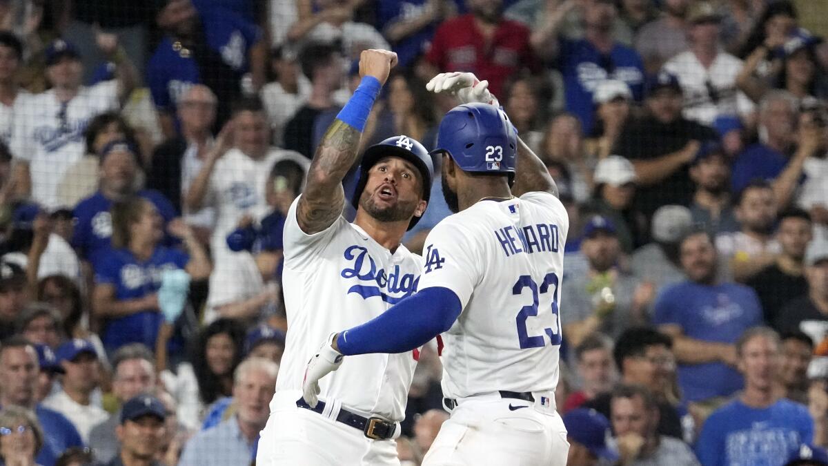 Dodgers lean on back-to-back HRs to rally past D-backs