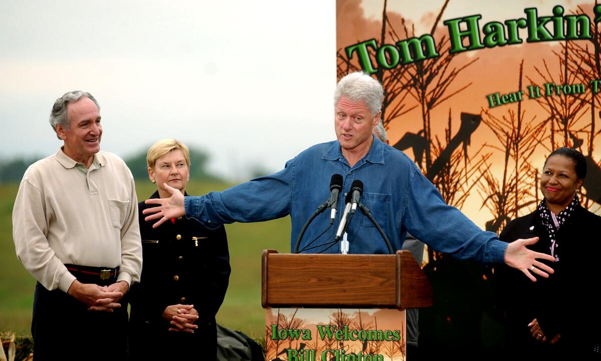 Bill Clinton at 2003 Harkin Steak Fry 