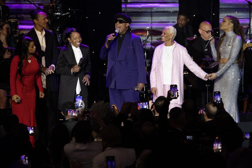 BEVERLY HILLS, CA - FEBRUARY 3, 2024: Keyshia Cole, left, Frederic Yonnet, Gladys Knight, Stevie Wonder, Dionne Warwick and Andra Day perform during the 66th Grammy Awards Pre-Grammy Gala at the Beverly Hilton on February 3, 2024 in Beverly Hills , California.(Gina Ferazzi / Los Angeles Times)