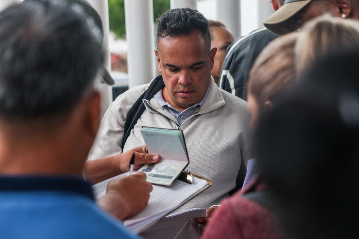 Hundreds of asylum seekers who used a CBP phone app to make an appointment, 