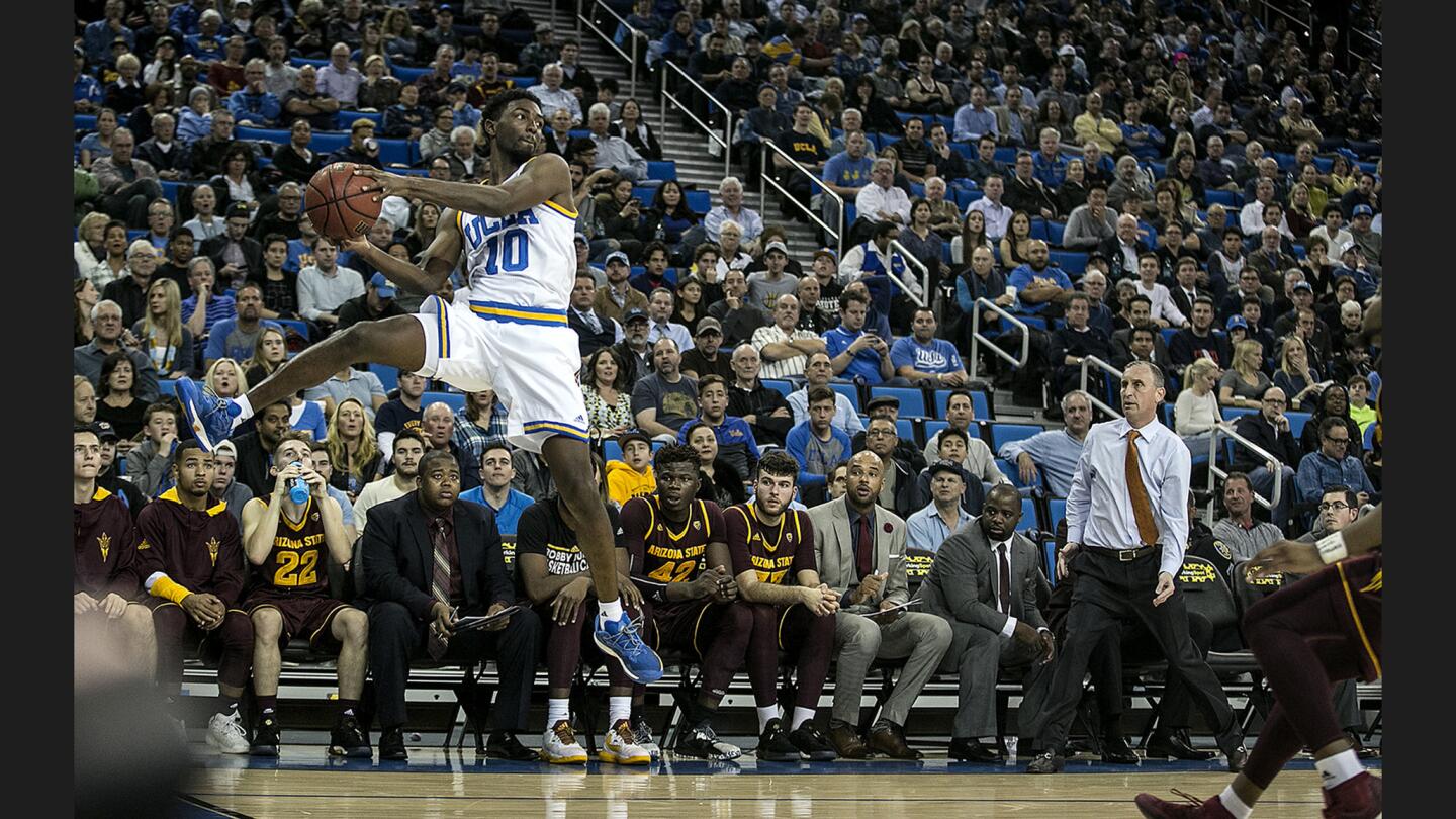 Isaac Hamilton, Bobby Hurley