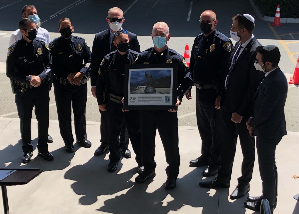 Chabad Hebrew Academy honored San Diego police during a ceremony commemorating the 20th anniversary of 9/11.