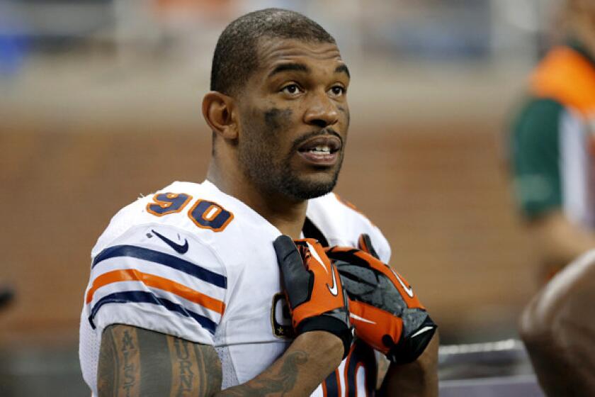 Defensive end Julius Peppers will go from the Bears to the rival NFC North Packers.