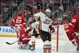 Ducks lose to New York Islanders, 4-3 Ducks lose to New York Islanders, 4-3