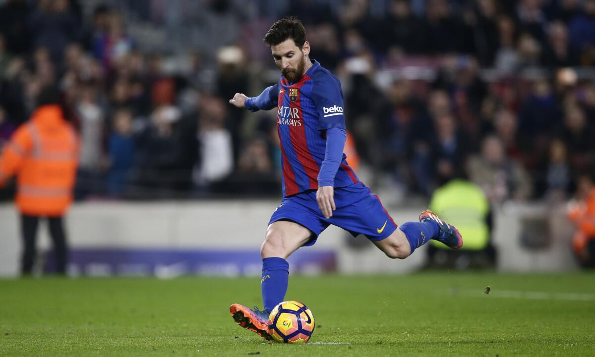 Con doblete, Messi salva al Barcelona ante Leganés.