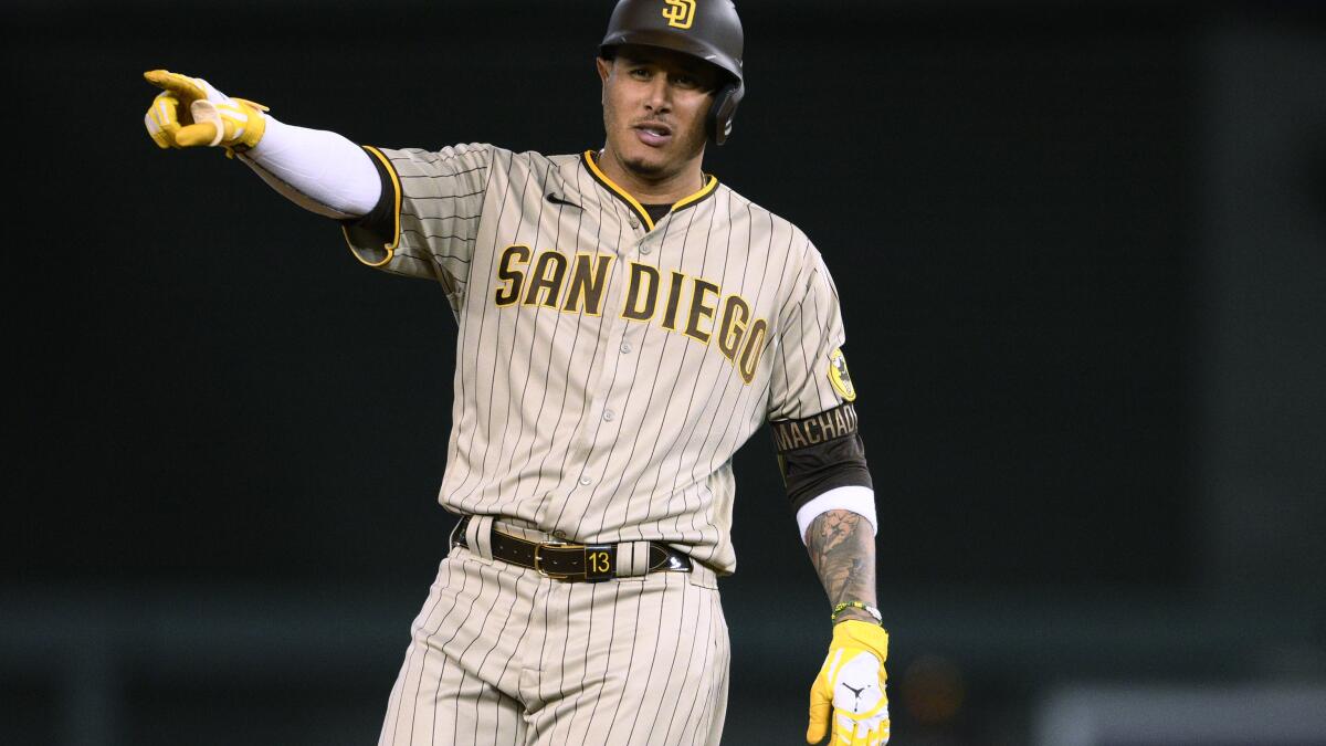 Padres pregame: Manny Machado out of tonight's lineup, but IL not
