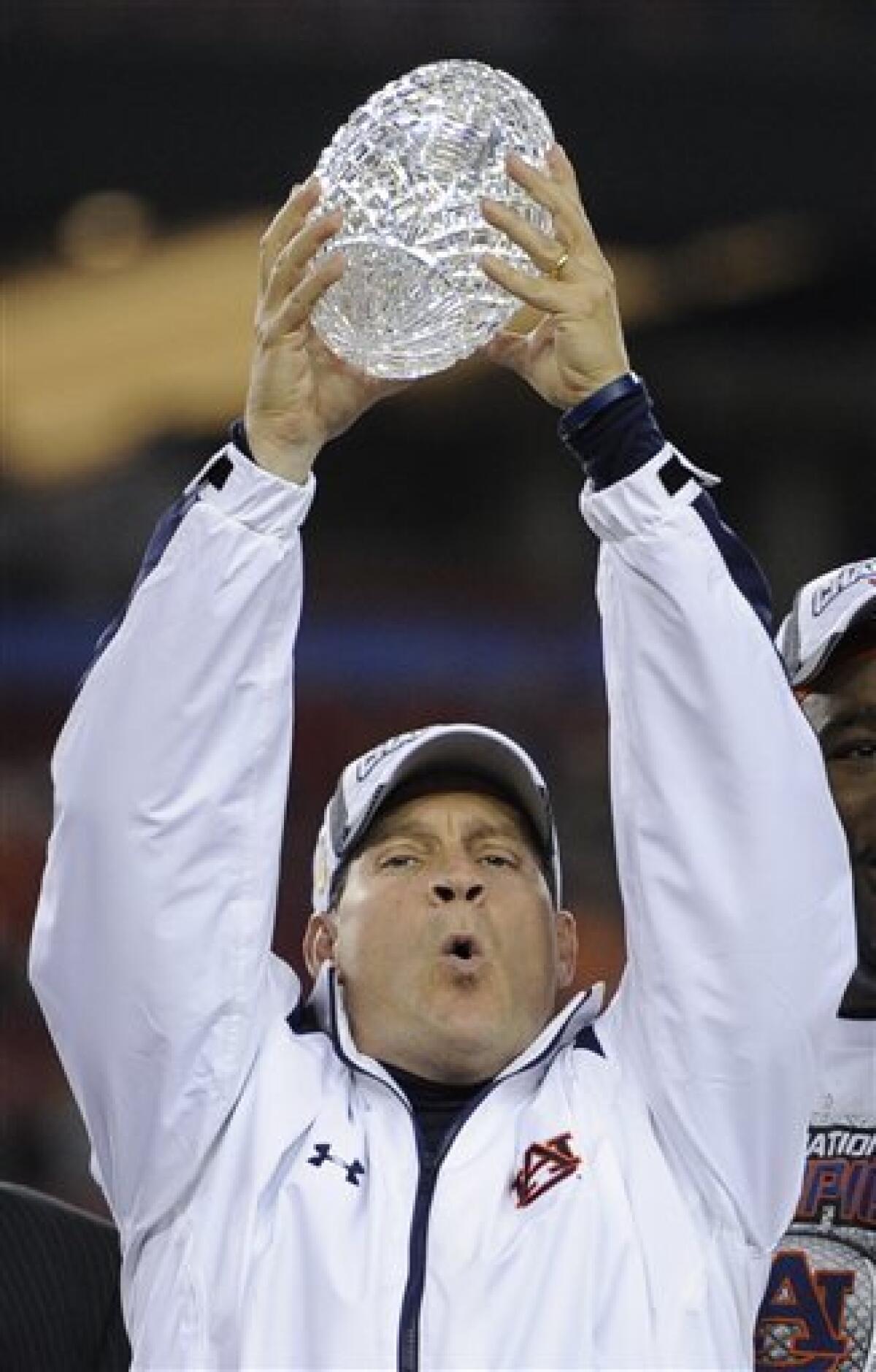 Alabama's 2011 BCS trophy shattered during A-Day weekend festivities 