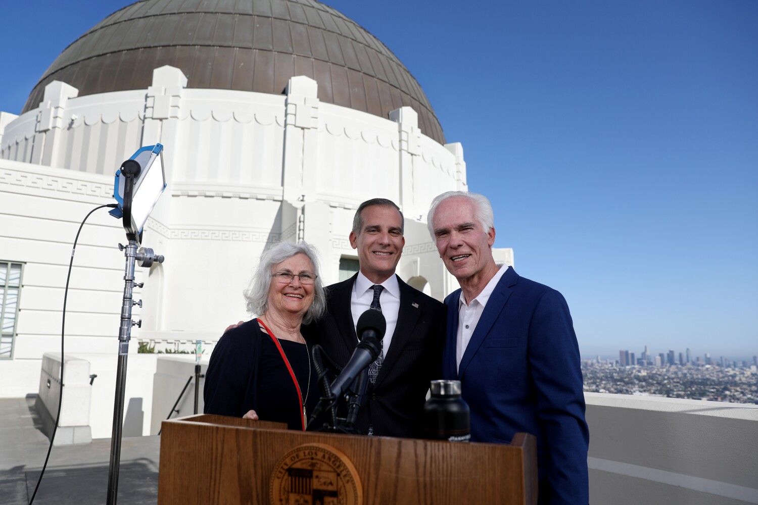 Garcetti's parents hire lobbyists to help him in D.C.