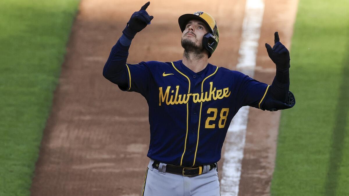 Milwaukee Brewers: Jesse Winker cracks his first home run of the