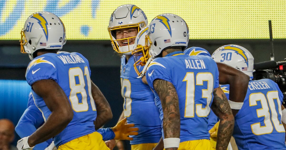 Chargers vs. Miami Dolphins: Betting odds, lines and picks against the spread