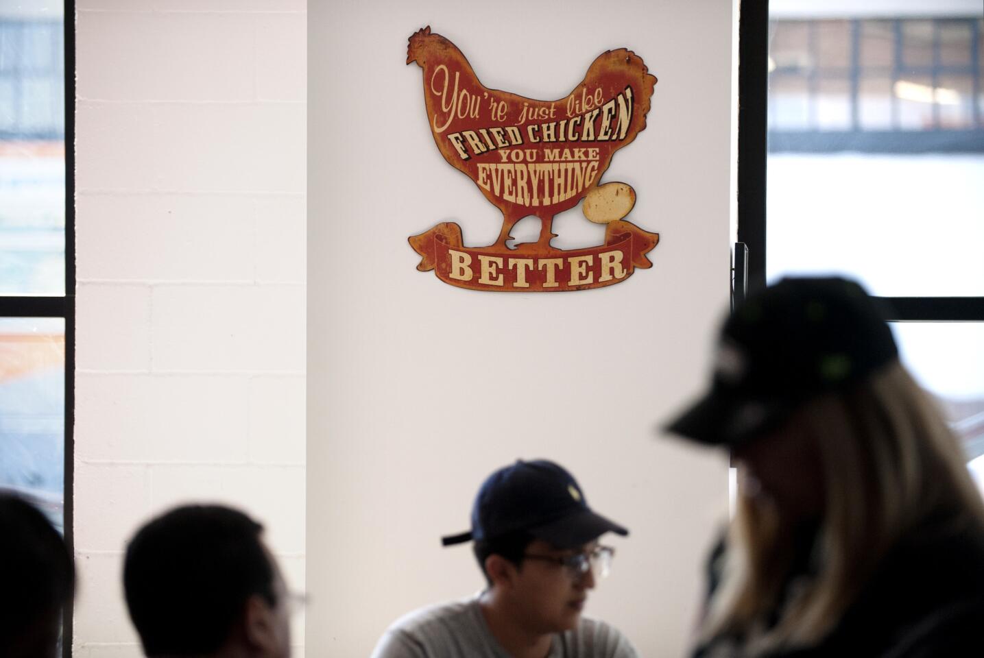 Jonathan Gold reviews Gus's Fried Chicken