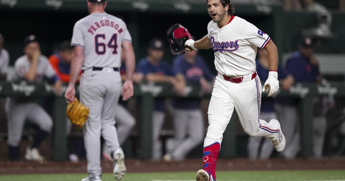 Rangers top Astros 4-3 on Josh Smith’s two-run homer