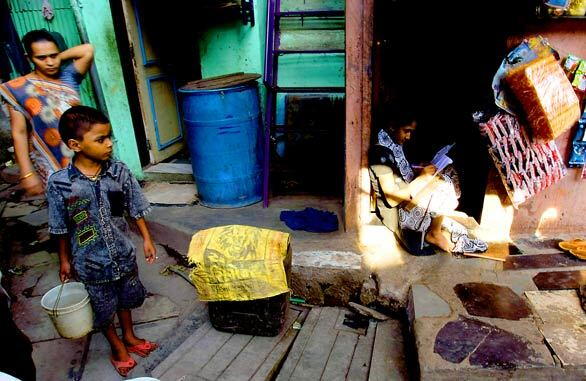 The Ravi Slum Dharavi, the real slum from 'Slumdog Millionaire' - Los Angeles Times