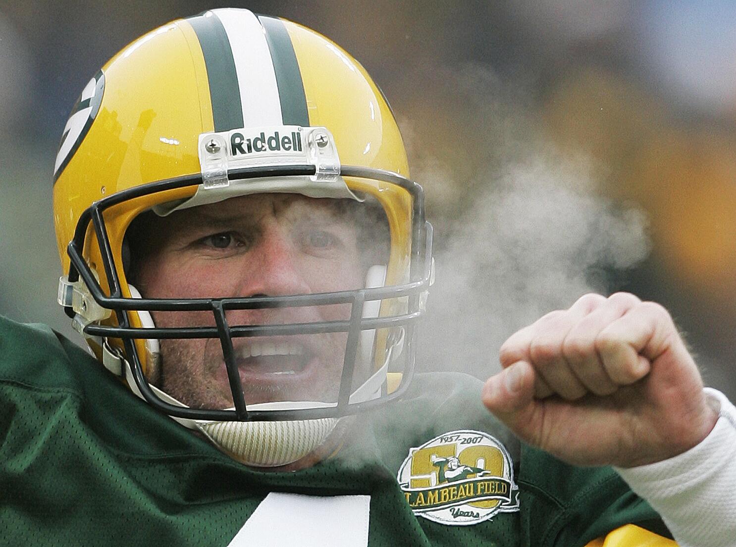 Brett Favre to be honored by Packers on Thanksgiving night vs. Bears - Los  Angeles Times