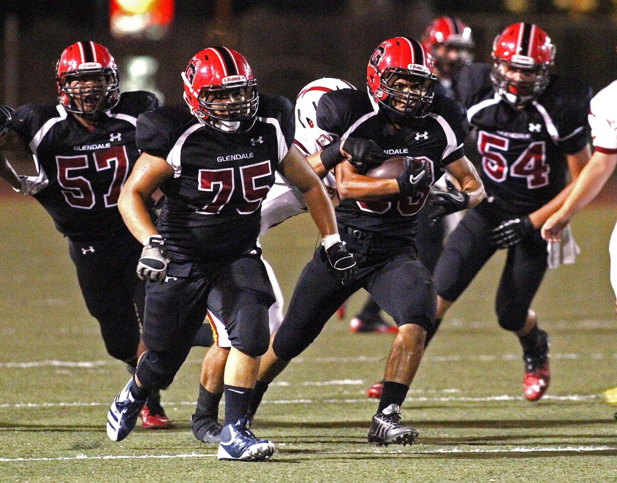 Photo Gallery: Glendale v. La Canada non-league football