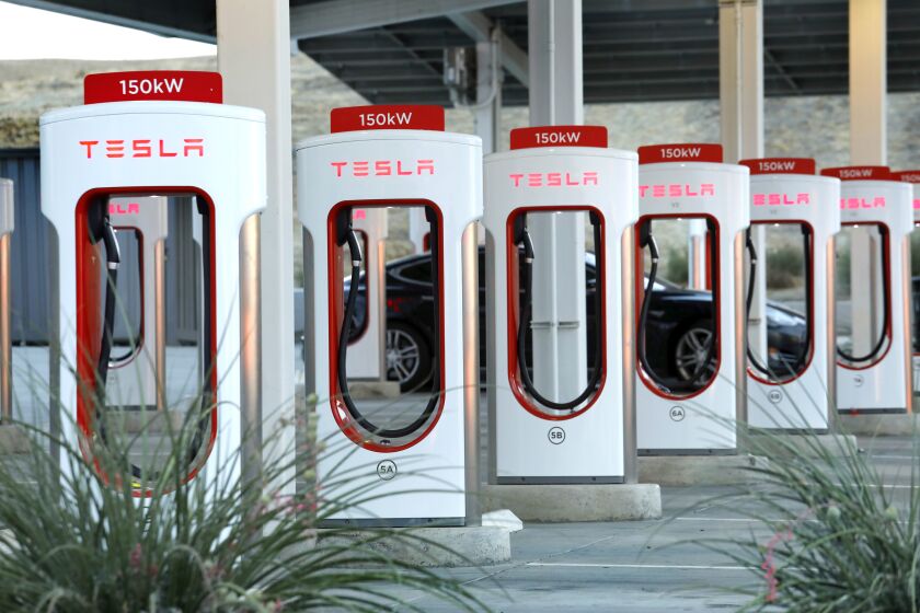 Kettleman City, California-July 12, 2021-The Tesla Supercharger Station in Kettleman City, California is an EV charging station for electric cars in the San Joaquin Valley, California. Photograph taken on July 12, 2021. (Carolyn Cole / Los Angeles Times)
