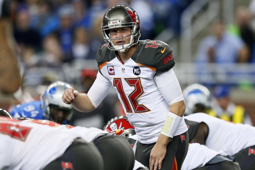Josh McCown, shown with Tampa Bay in December, reportedly will visit with the Buffalo Bills on Monday.