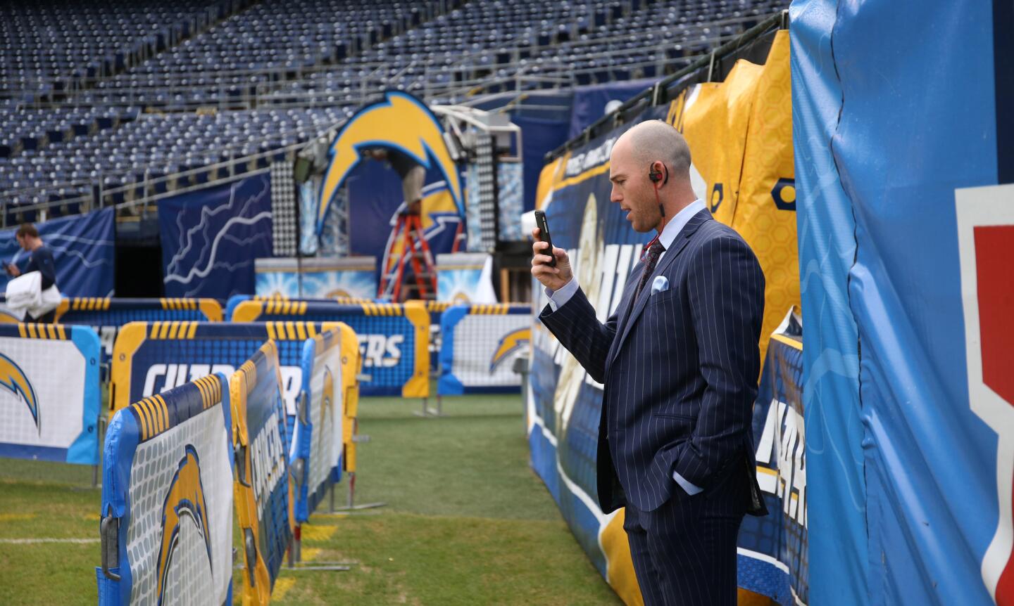 Bears kicker Robbie Gould takes a look at the field before the game at Qualcomm Stadium.
