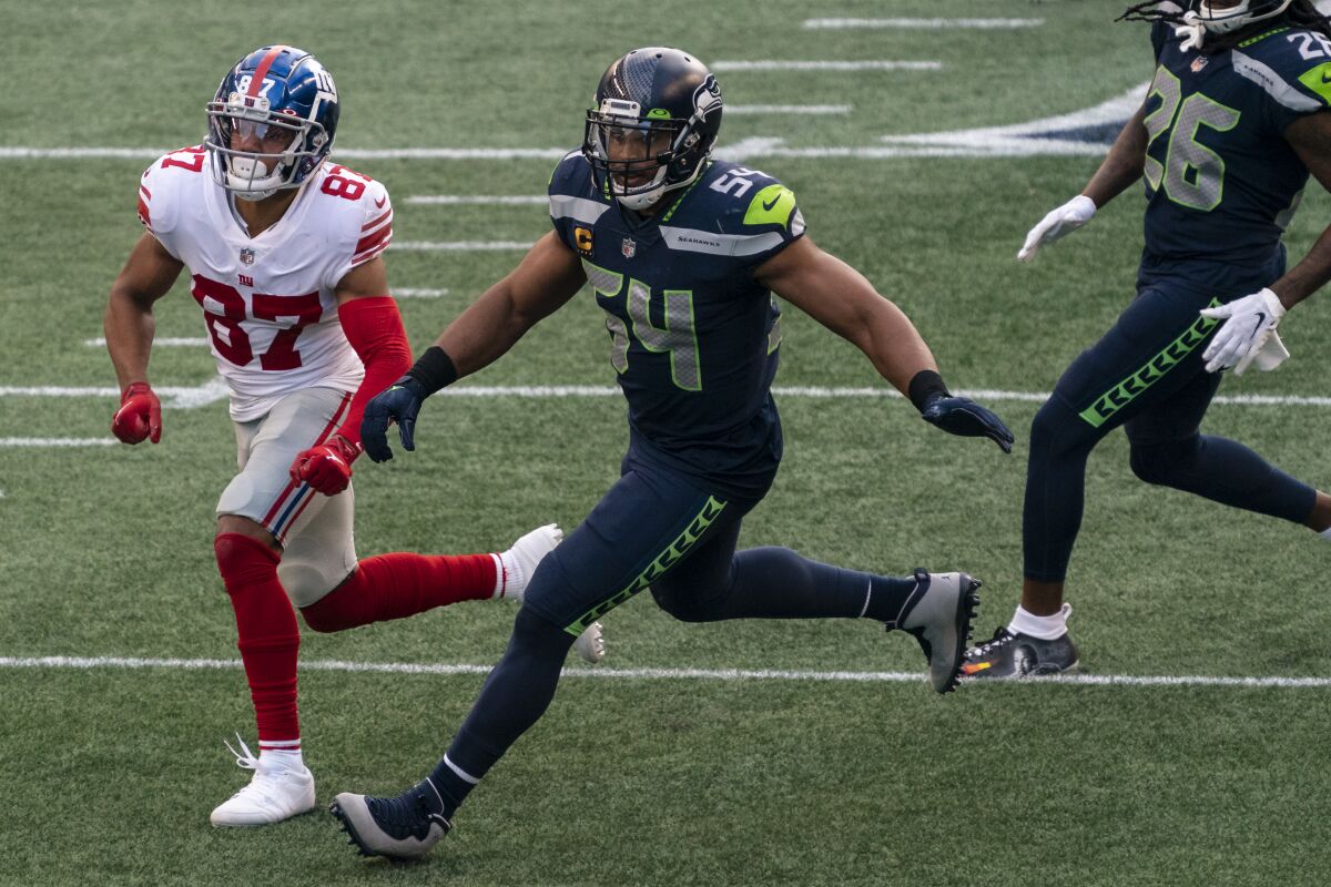 Seattle Seahawks linebacker Bobby Wagner chases after the ball against the New York Giants.