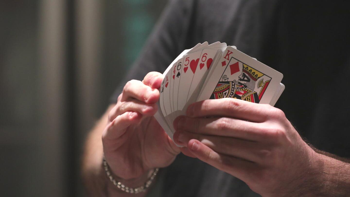 How L.A.'s working magicians hone tricks in private 'magic jams' - Los ...