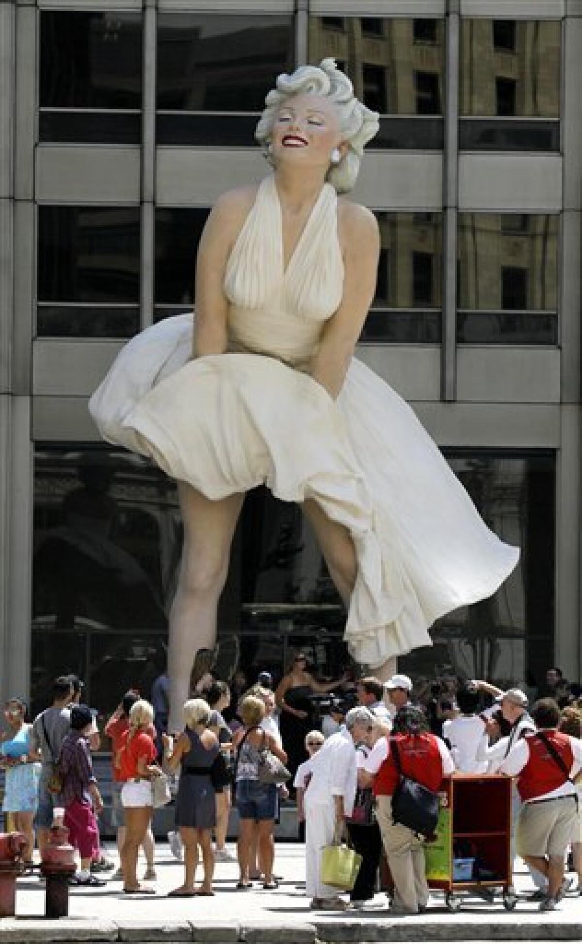 Marilyn Monroe Statue Sports Survivor Buff To Celebrate Season 45