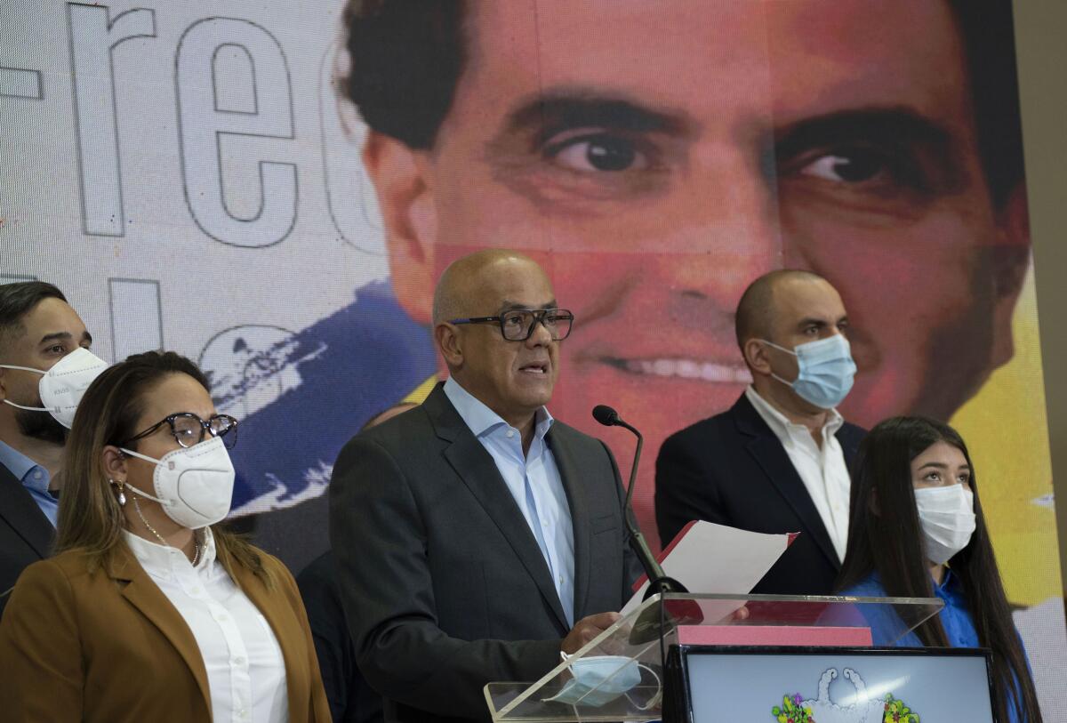Venezuela suspende diálogo tras extradición de Saab a EEUU