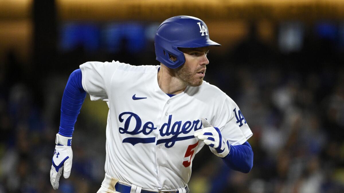 First baseman Freddie Freeman 'looks good in blue,' makes spring debut for  Los Angeles Dodgers - ESPN