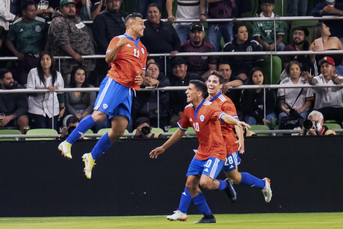 Chile forward Ivan Morales (11)  