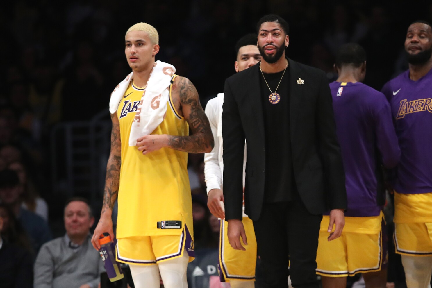 Anthony Davis Out Again For Lakers Game Against Magic Los Angeles Times