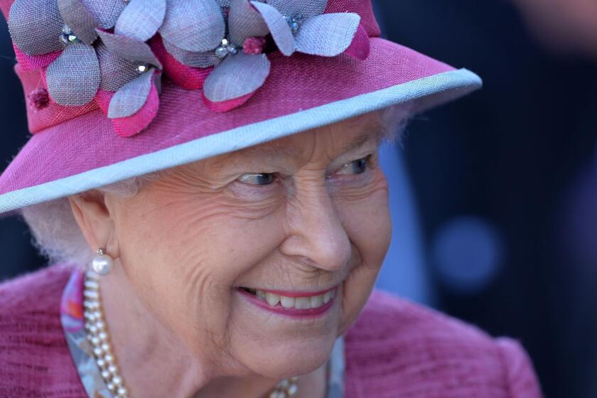 FALKIRK, SCOTLAND - JULY 05: Her Majesty Queen Elizabeth II meets dignitaries at the Kelpies on July 5, 2017 in Falkirk, Scotland. Queen Elizabeth II and Prince Philip, Duke of Edinburgh visited the new section the Queen Elizabeth II Canal, built as part of the ?43m Helix project which features the internationally-acclaimed, 30-metre-high Kelpies sculptures. (Photo by Mark Runnacles/Getty Images) ** OUTS - ELSENT, FPG, CM - OUTS * NM, PH, VA if sourced by CT, LA or MoD **