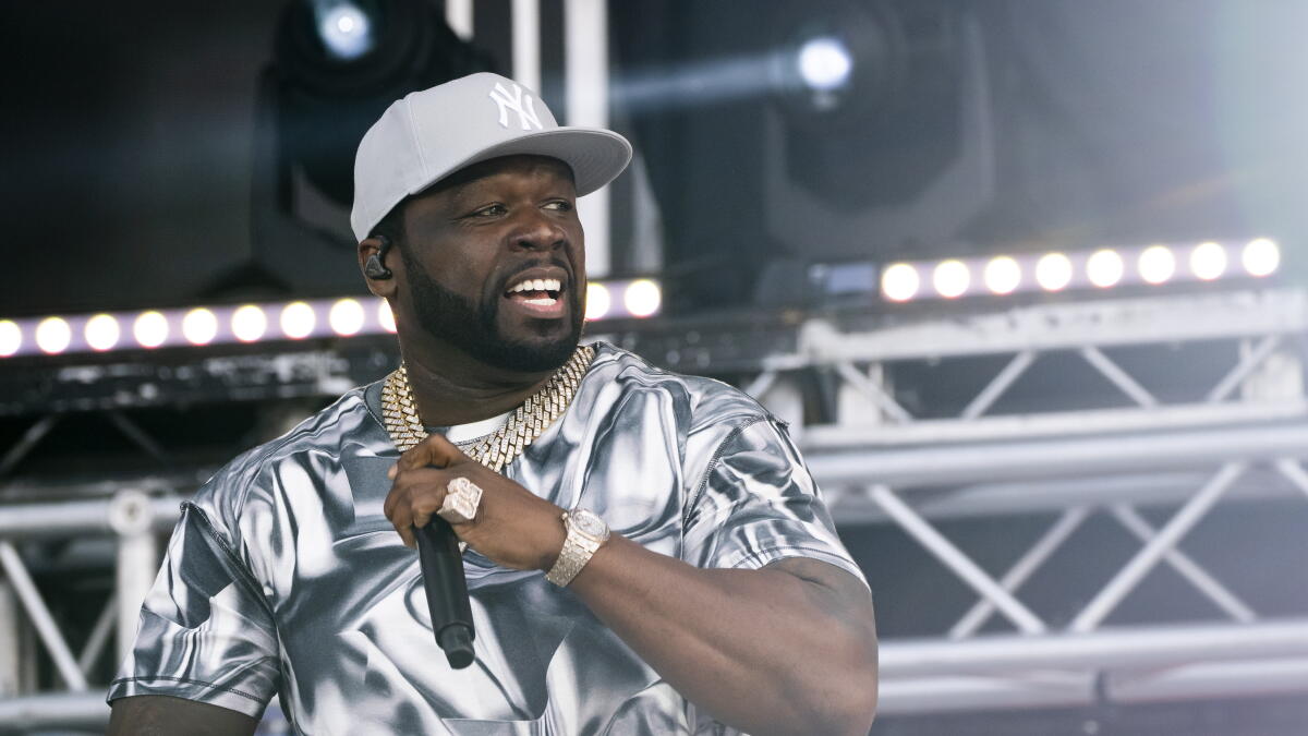 50 Cent injures fan after hurling faulty mic from stage - Los Angeles Times