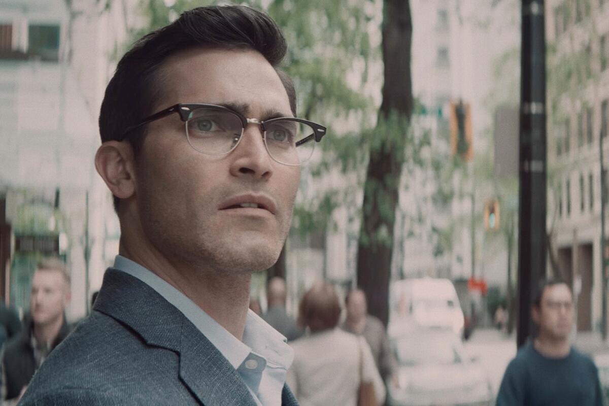 Tyler Hoechlin looks off in the distance in a scene from "Superman & Lois" on the CW.
