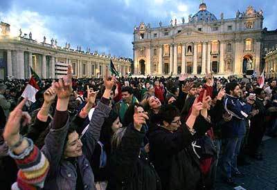 Crowd -- Italians celebrate