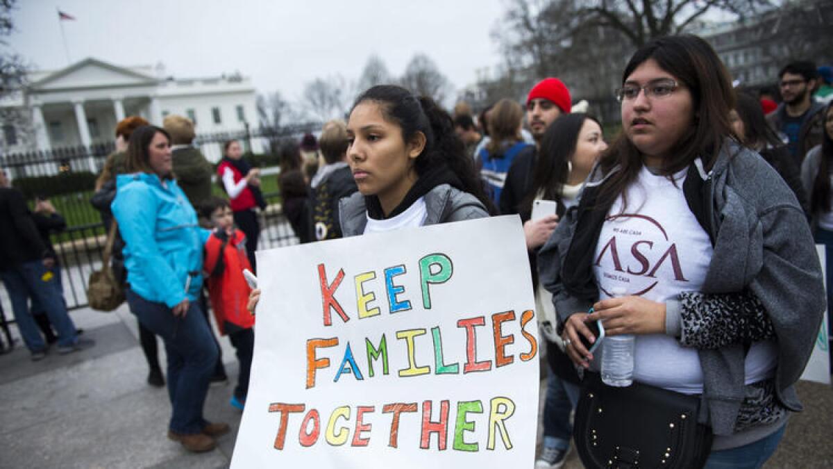 Activistas de los derechos de los inmigrantes frente a la Casa Blanca en diciembre pasado en protesta por las redadas de deportación.