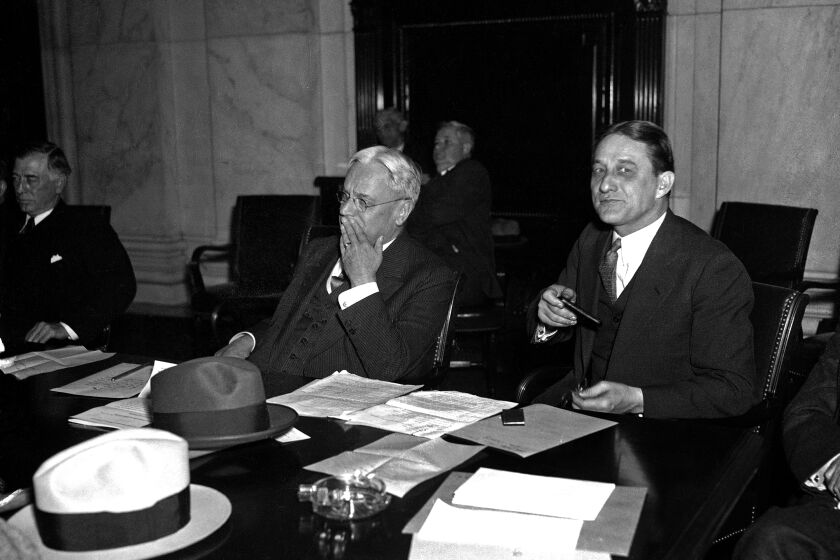 Senators Arthur Raymond Robinson (R-Ind.), right, and Hiram Johnson (R-Calif.) in 1934. 