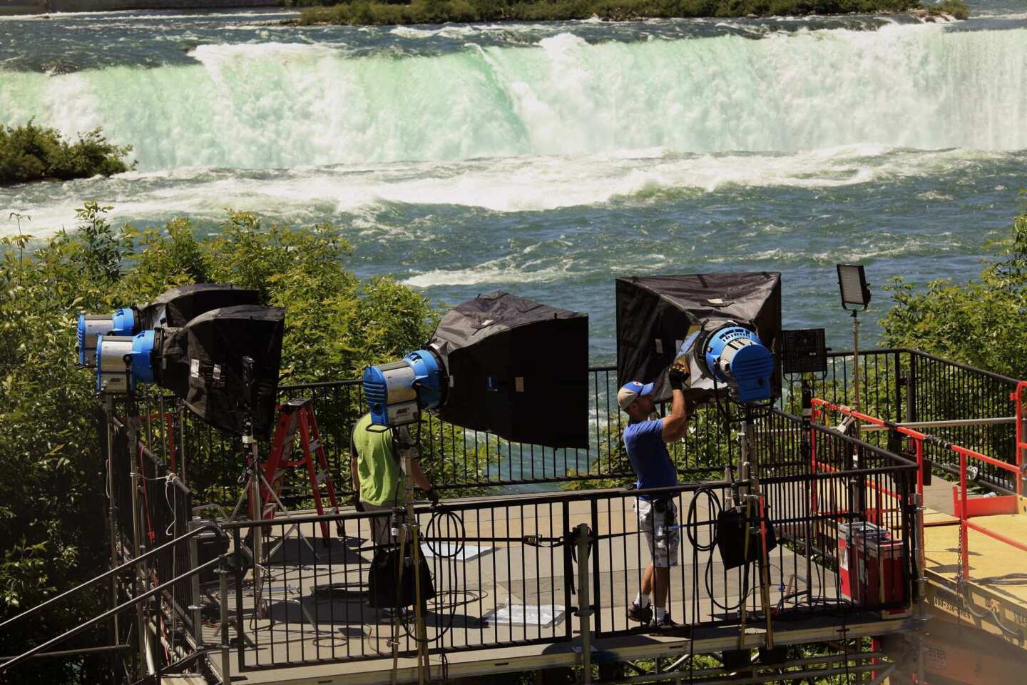 High-wire act over Niagara Falls