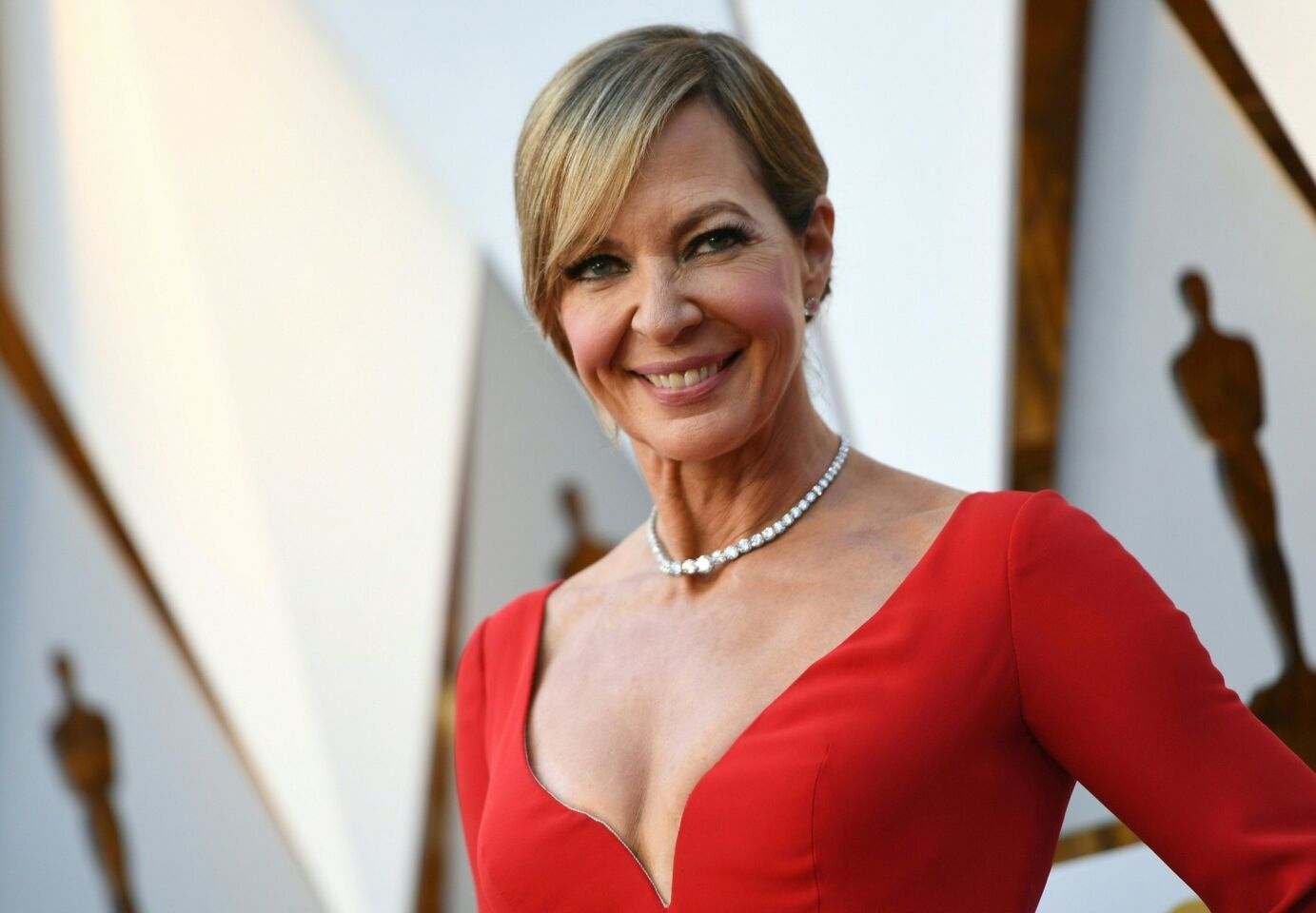 Allison Janney arrives for the 90th Annual Academy Awards on March 4, 2018, in Hollywood, California. / AFP PHOTO / VALERIE MACONVALERIE MACON/AFP/Getty Images ** OUTS - ELSENT, FPG, CM - OUTS * NM, PH, VA if sourced by CT, LA or MoD **