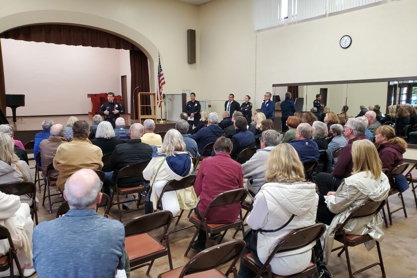 La Jolla residents gather to hear from the San Diego Police officers as they provide an update into a string of recent burglaries.